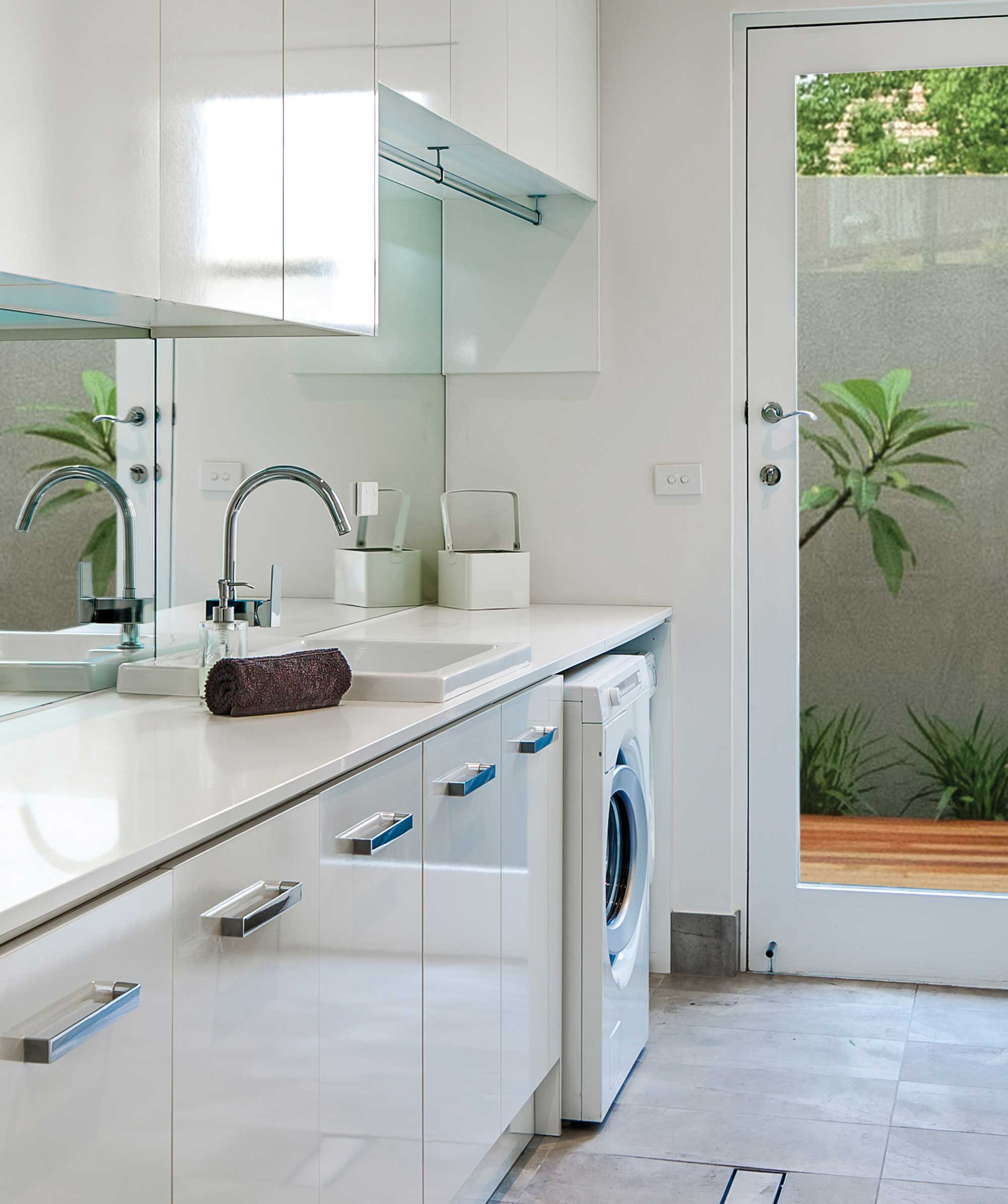 Eva 620 ceramic laundry sink 45 litre