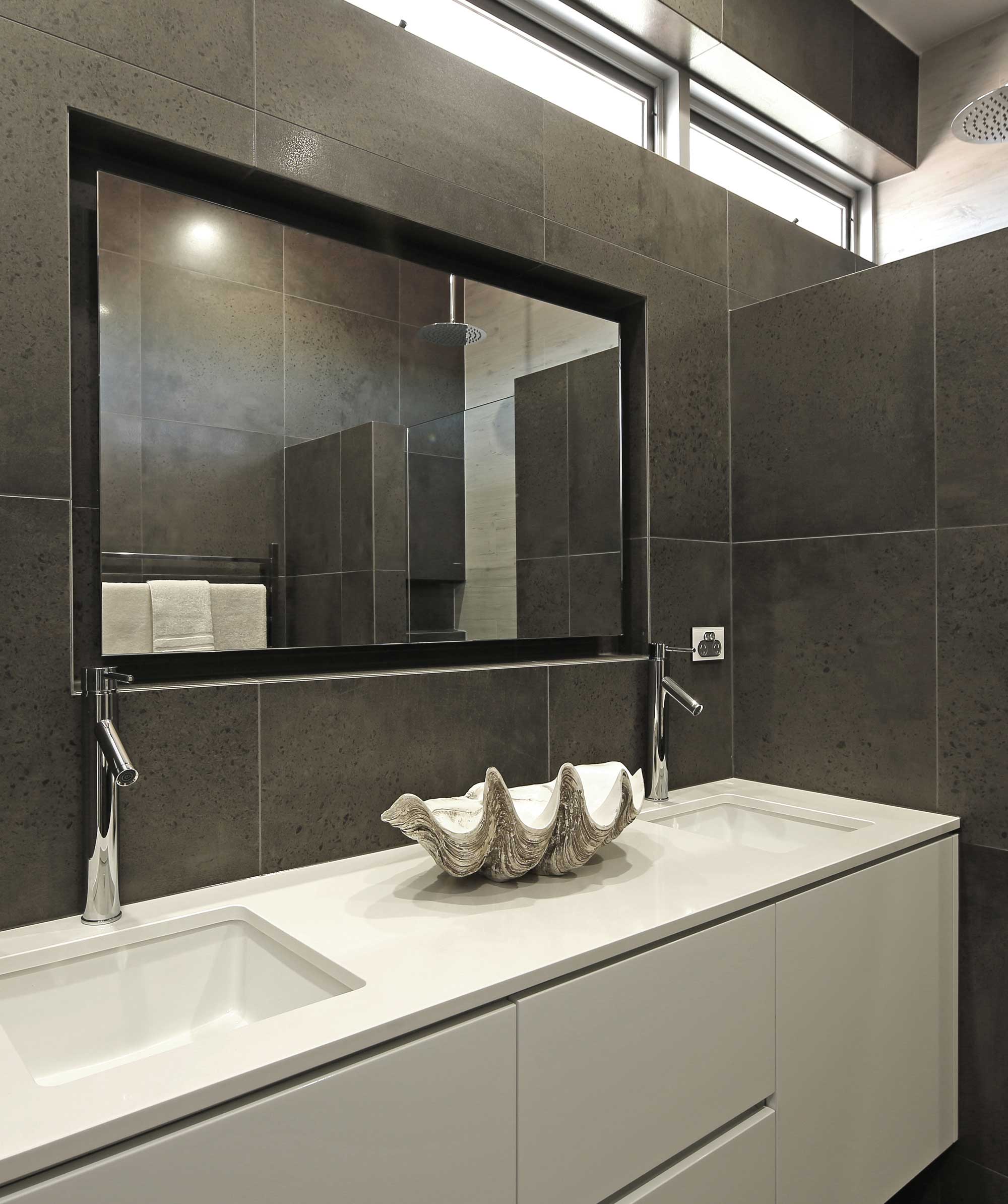 Plati 209 ceramic basin - White Gloss