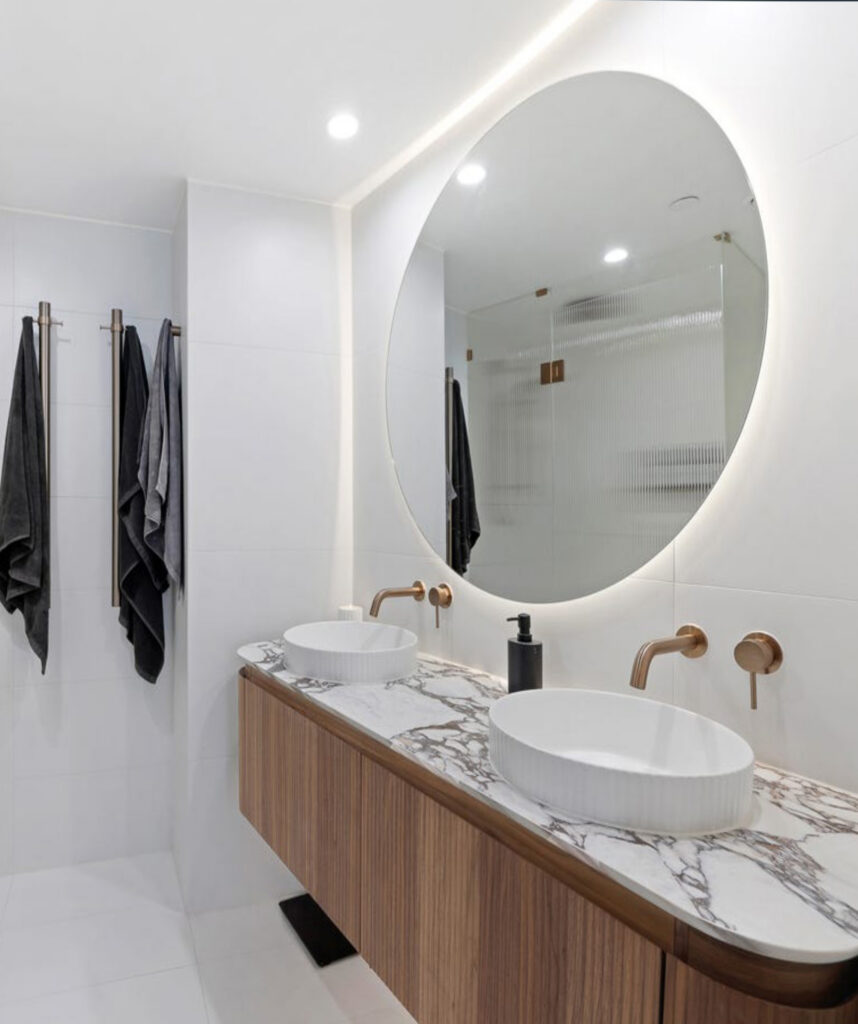 Cleo 380 ceramic basin - White Silk Matte